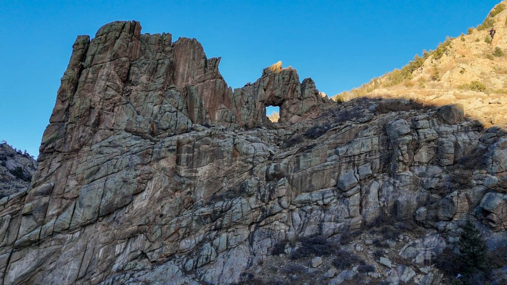 Sequence 01.00_00_19_11.Still003-3